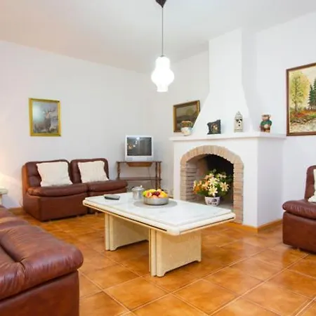 Garita - 4 Bedroom - Perfect For Larger Groups - Sleeps 12 - Great Pool Area 빌라 *