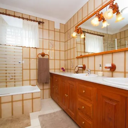 Garita - 4 Bedroom - Perfect For Larger Groups - Sleeps 12 - Great Pool Area *