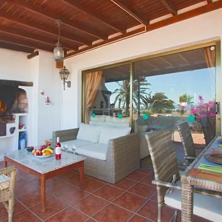 Garita - 4 Bedroom - Perfect For Larger Groups - Sleeps 12 - Great Pool Area Villa